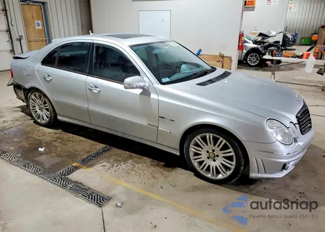 2007 Mercedes-Benz E 350 z USA, uszkodzony, nr VIN WDBUF56X47B077811